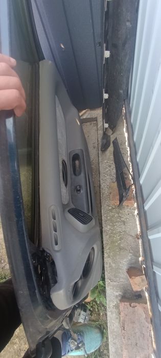 Двері  права сторона, карти Рено Лагуна 1 Хечбек Рестайл Renault Laguna 1 двері