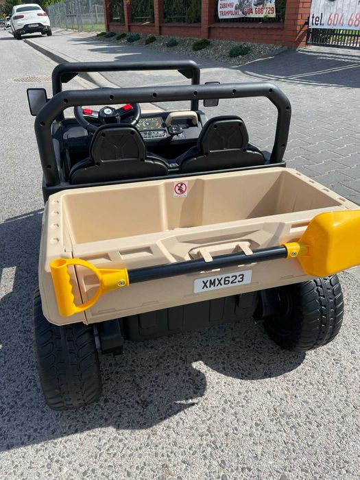 Auto na akumulator Ciężarówka Wywrotka 4×4 Miękkie koła Skóra USB