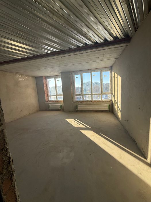 Продам велику 2к квартиру. Лушпи. Новобудова. Еверест