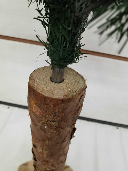 Naturalny sosnowy pień do choinki na pniu wys. 70 cm, śr. 12 cm