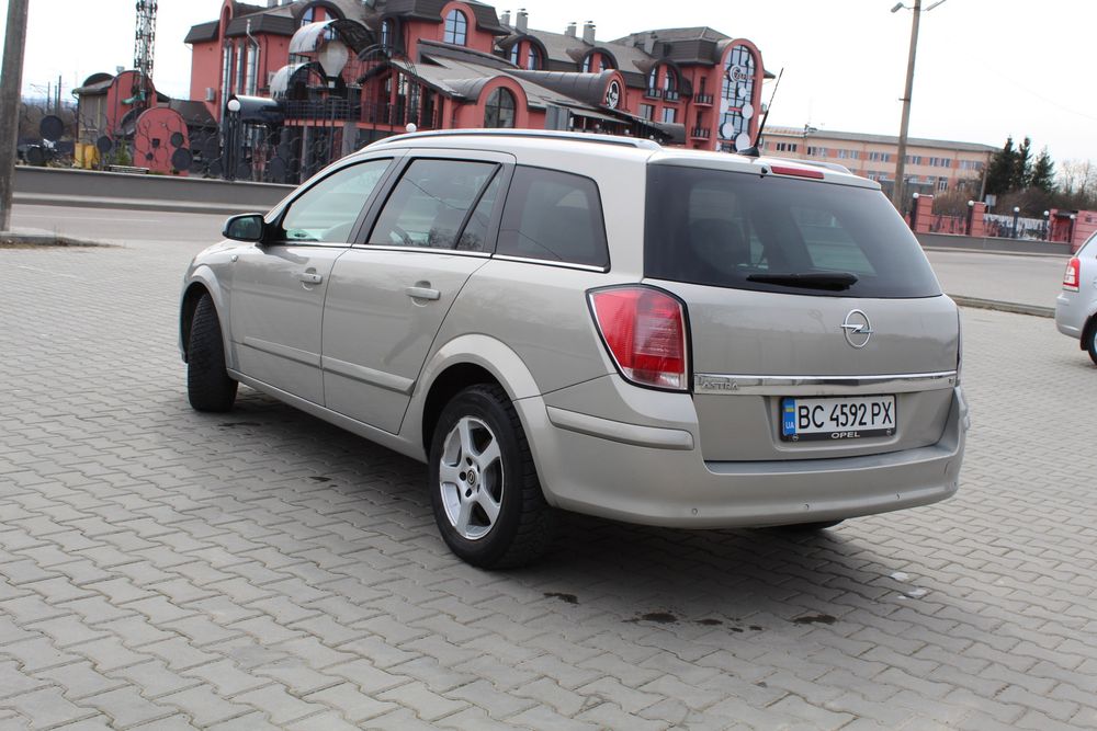 Opel Astra H 1.8 SPORT