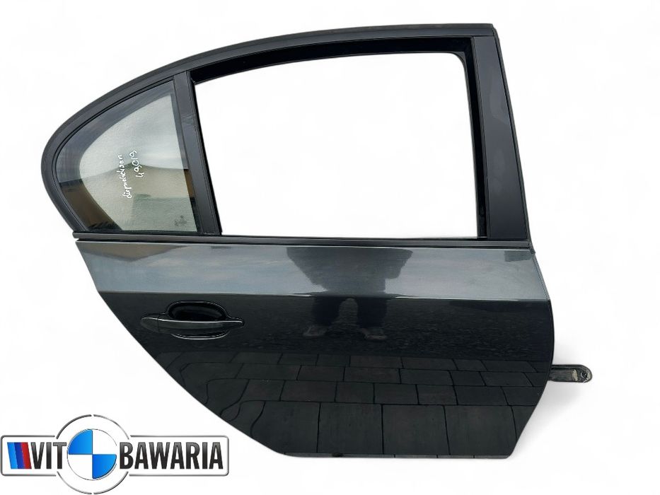 Drzwi prawy tył BMW E60 DIOPSIDSCHWARZ 490/9