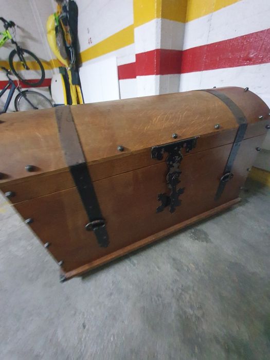 Solid Wood Chest508744042178816000