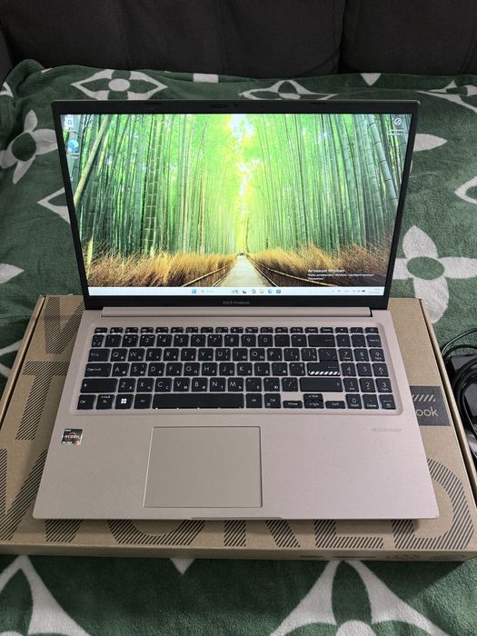 Ноутбук ASUS VivoBook / Ryzen 7