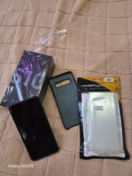 Samsung  Galaxy S 10