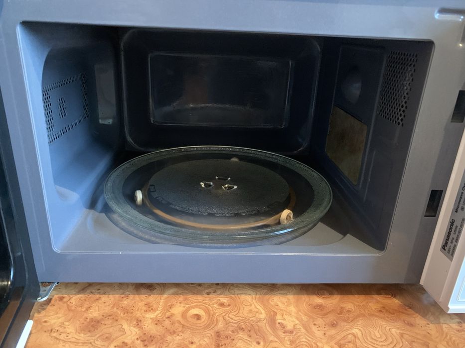 Panasonic NN-SM221WZPE микроволновка микроволновая печь