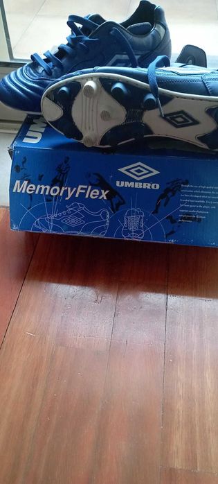 Chuteiras UMBRO, Novas, 42