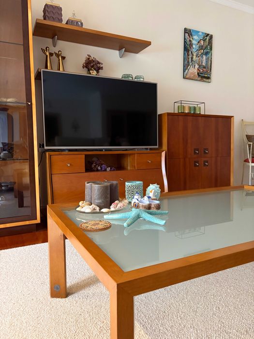 4 Móveis Sala em Cerejeira – Mesa Centro, Móvel TV, Vitrine e Aparador