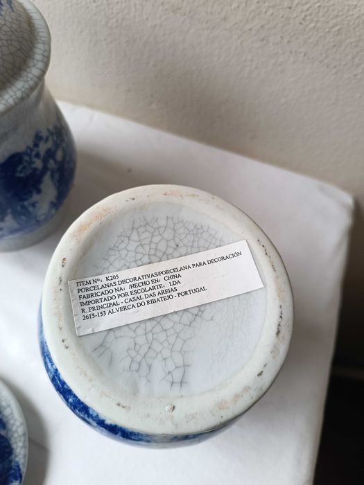 2 potes para decoração ou uso