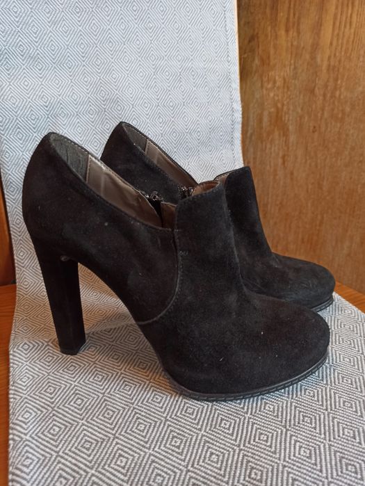 Botki zamszowe MAI PIU SENZA r. 39