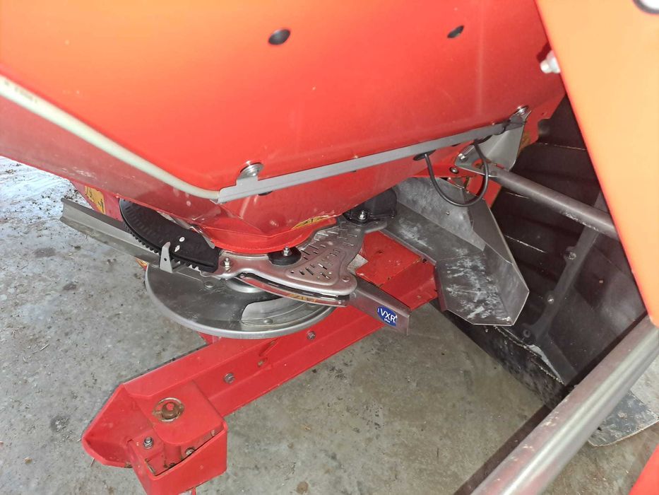 Rozsiewacz Kuhn Rauch Axis 50.2 H-EMC-W 2018 Isobus Waga Hydro Amazone