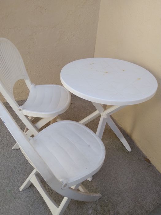 Conjunto Mesa Redonda e 2 Cadeiras de Exterior / Table et Chaises
