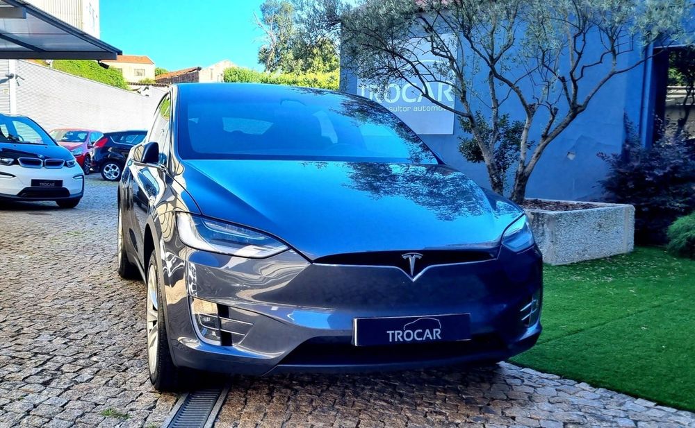 Tesla Model X Long Range64174085171330121