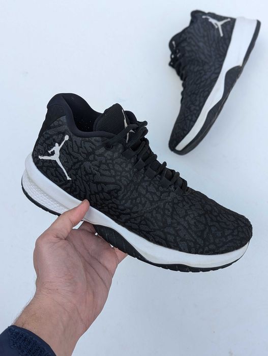 Чоловічі Кросівки Jordan B.Fly 42.5 джордан