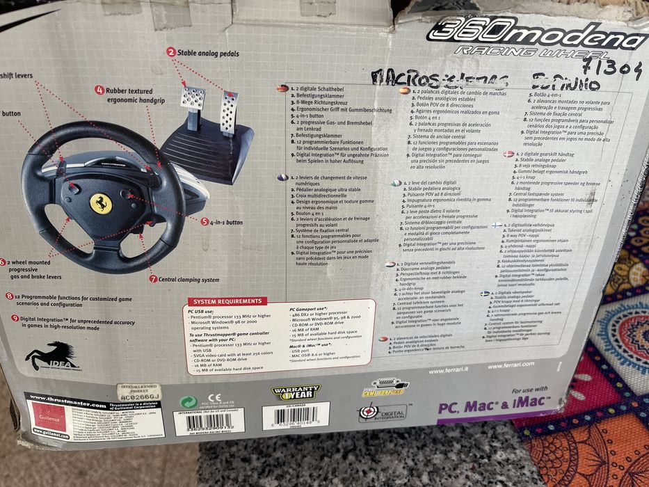 Volante com pedais Thrustmaster