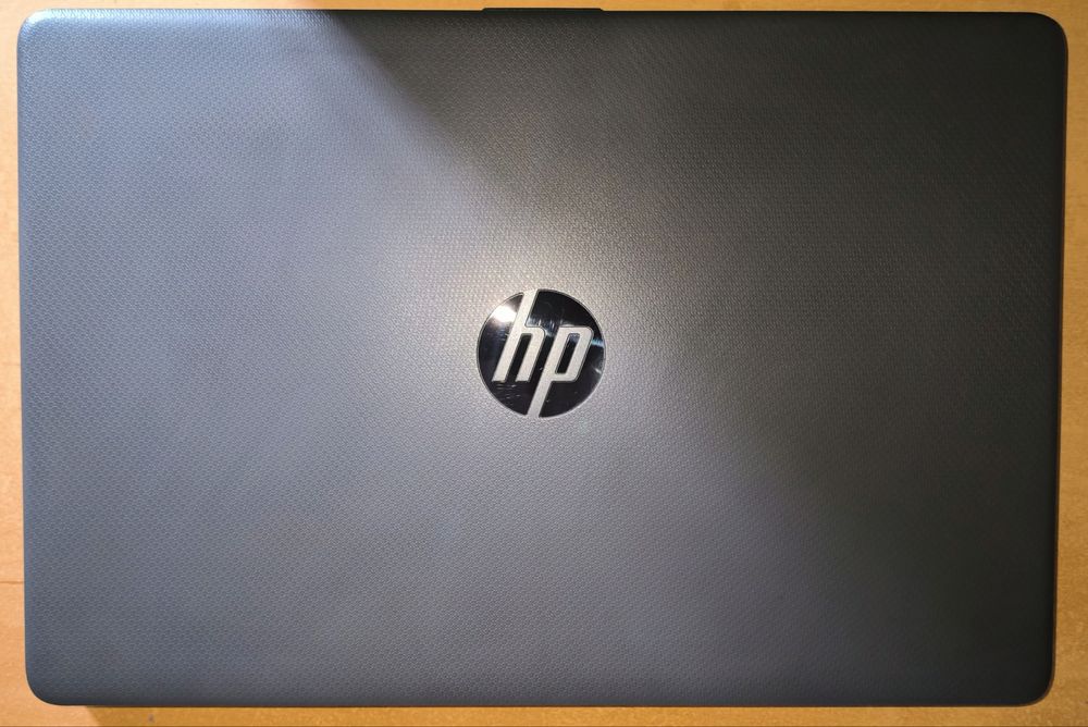 Ноутбук HP 255 G8