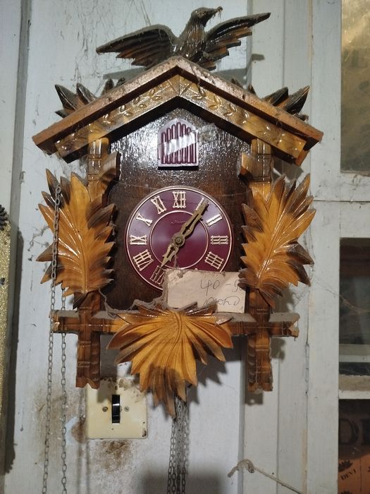 Годинник-ходики настінний,механічний з зозулею і боєм Маяк Мисливський