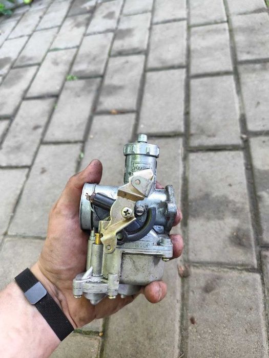 Карбюратор PZ 30 с ускорительным насосом.