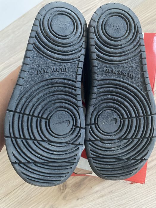 Продам  шкіряні кросівки Nike унісекс