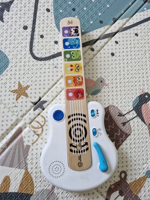 Gitara Hape instrument