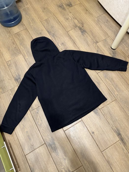 Худи від Armani Emperio