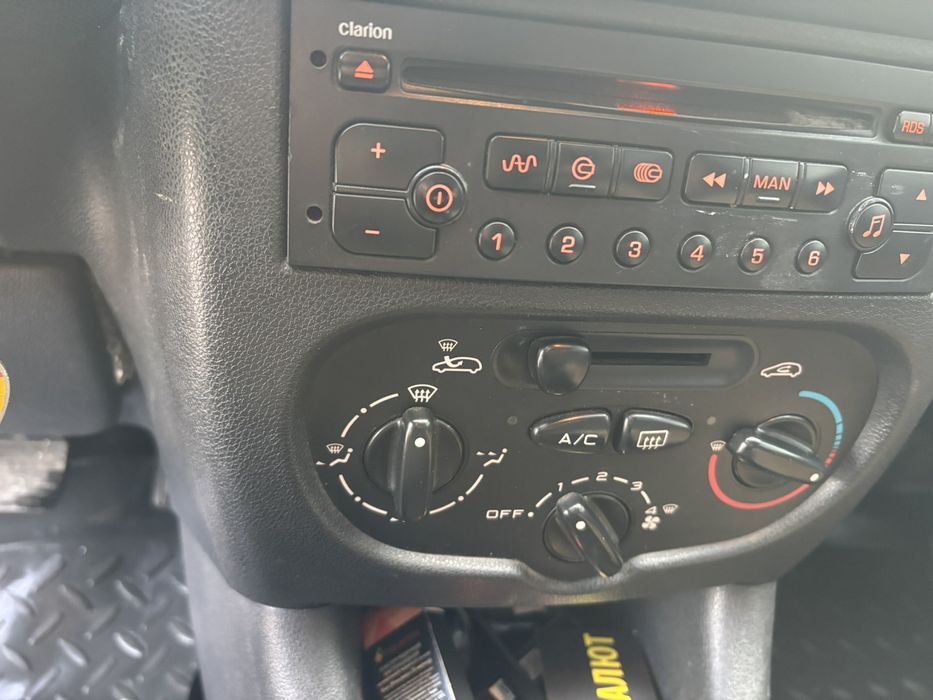 Автомобіль Peugeot