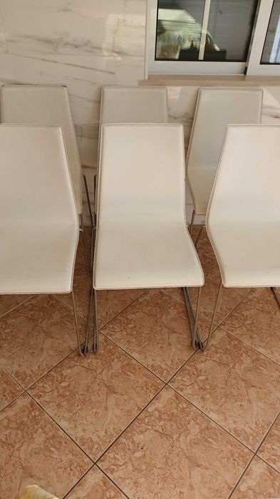 Conjunto de 6 cadeiras de qualidade.