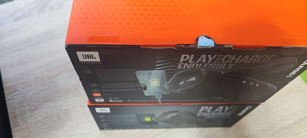 Продам колонку jbl charge 5-6 original