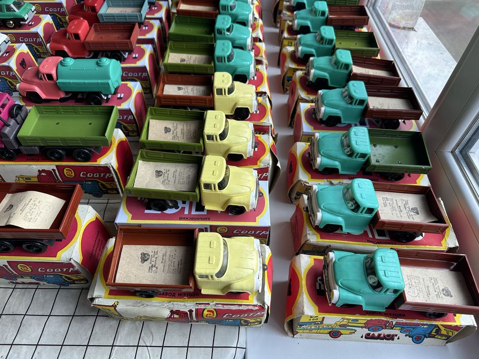 Ігрушки ссср Машинка Зіл Камаз Автобус Волга