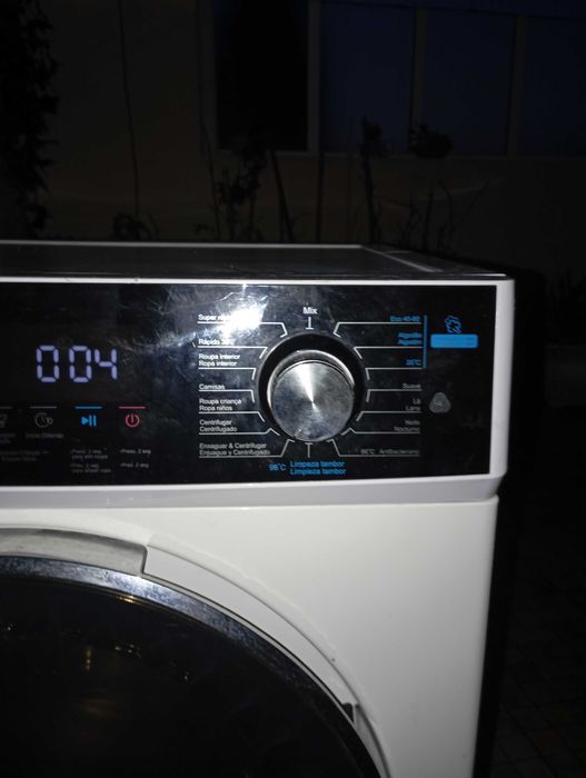 Vendo máquina de lavar roupa 8 kg