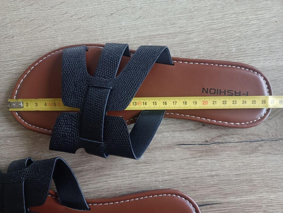 Nowe damskie klapki