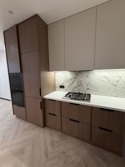 Велика однокімнатна квартира в центрі міста!Дизайнерський ремонт!