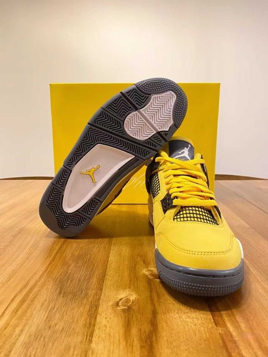 Jordan_4_Retro_Lightning R.42