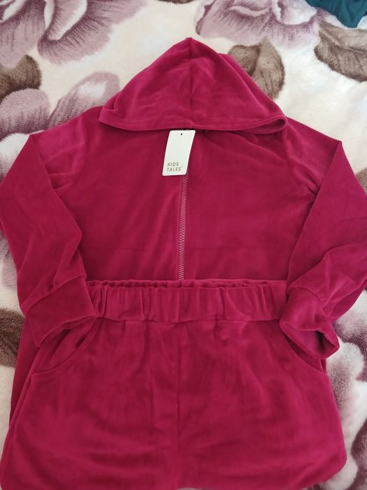 Велюровый спортивный костюм для девочки