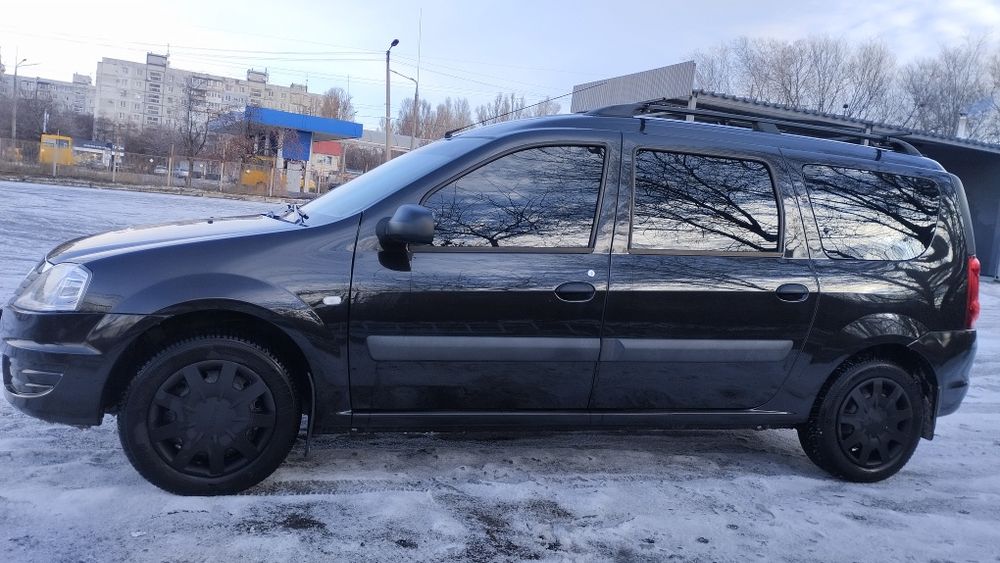 Дача логан мсв семьи мест