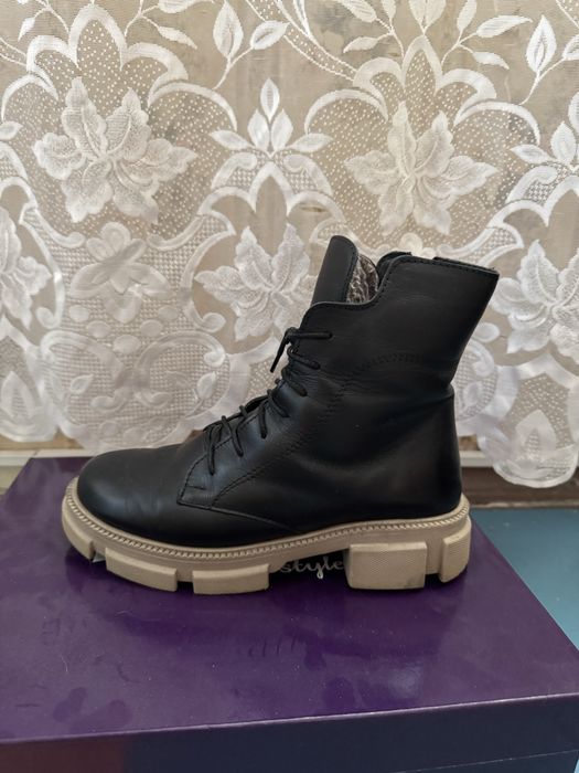 Зимові черевики, шкіряні, хутрові