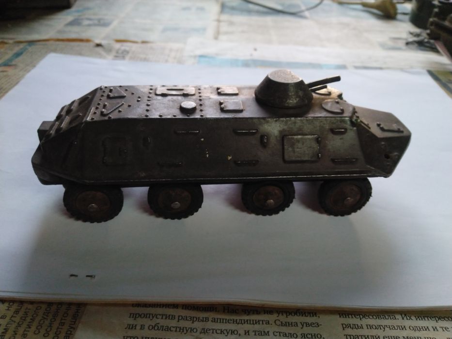 Продам модель игрушку БТР-60ПБ.