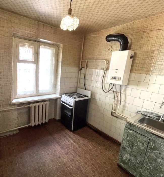 Продам 3-кімнатну квартиру в м. Богодухів