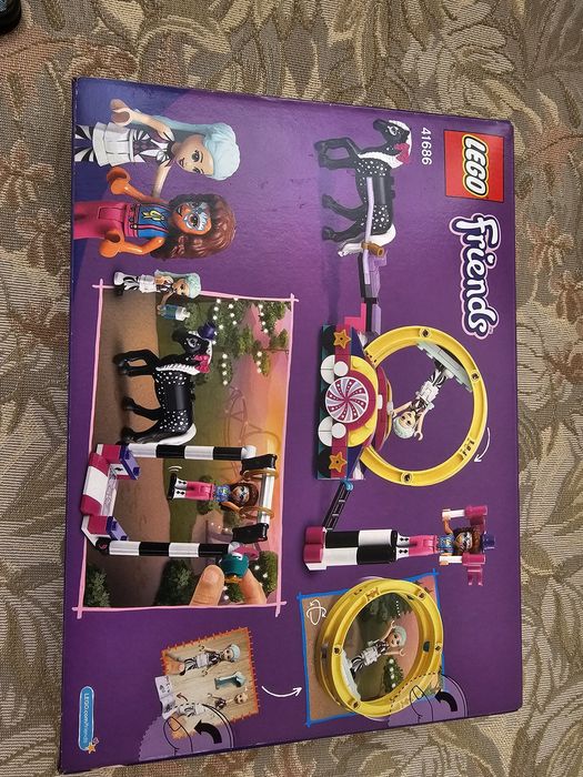 Selling new sealed LEGO Friends set 41686