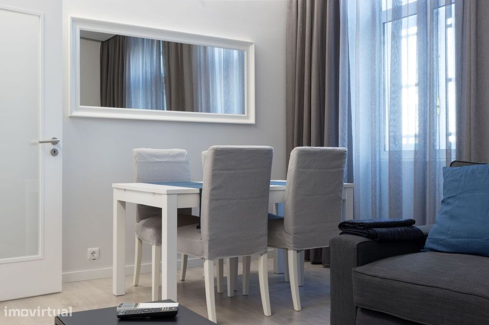 RIVERSUITES : T1 Mobilado ( Aluguer Mensal )