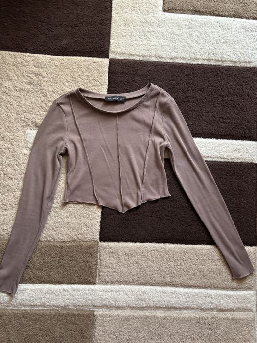 Топ с длинным рукавом