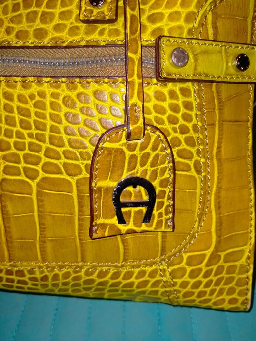 Torebka Aigner skóra