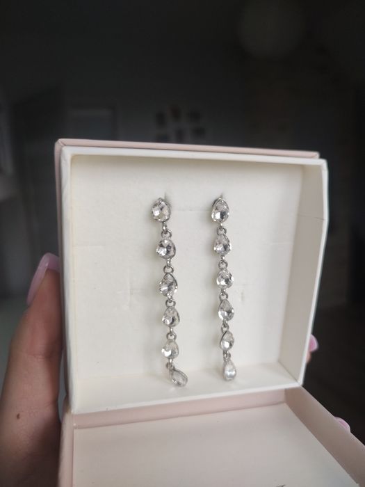 Długie kolczyki łezki