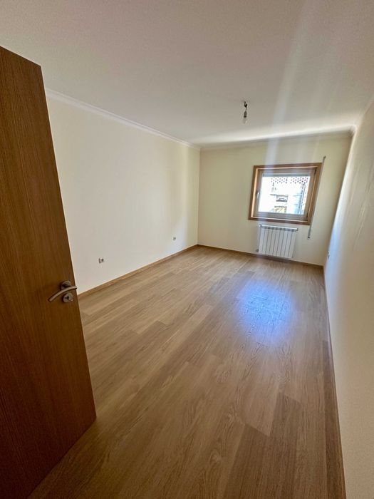 Arrenda-se T3 com Garagem / 150m2 em pleno centro de Bragança
