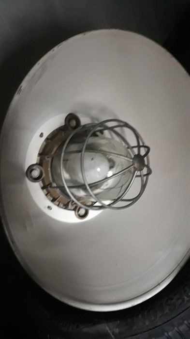 Lampa omp 200. 200V 220W IP54