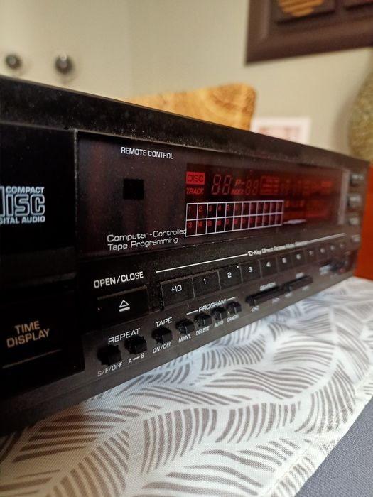 Leitor de CD Yamaha cdx-810