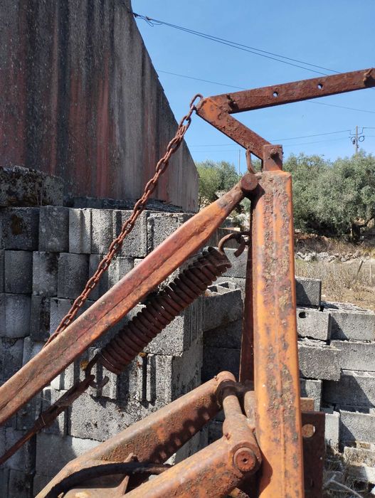 Pá traseira com Garfo COSTA