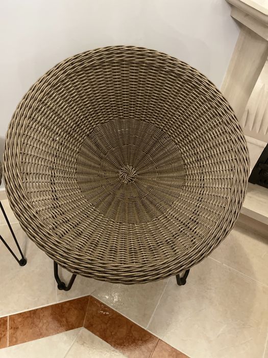 Cadeira e mesa Area em PVC e aço