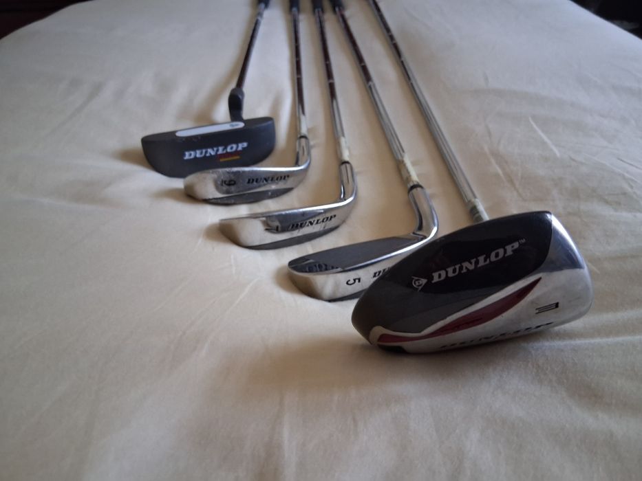 Vende-se conjunto tacos de Golfe