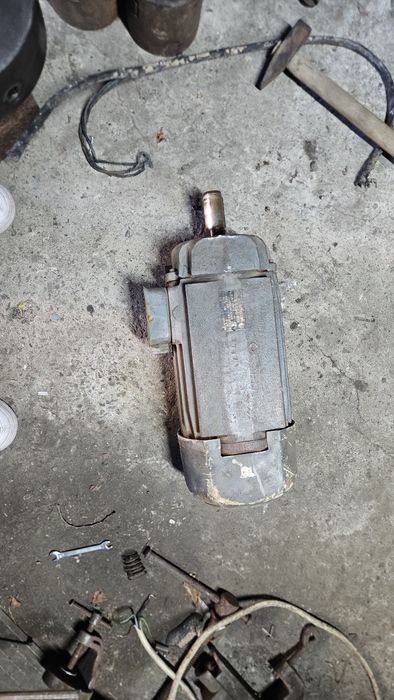 Silnik elektryczny siłowy